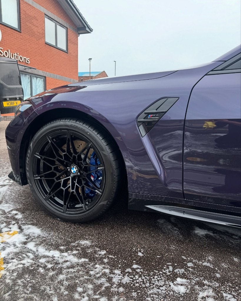 BMW M4 Competition forged wheel and blue caliper detailed